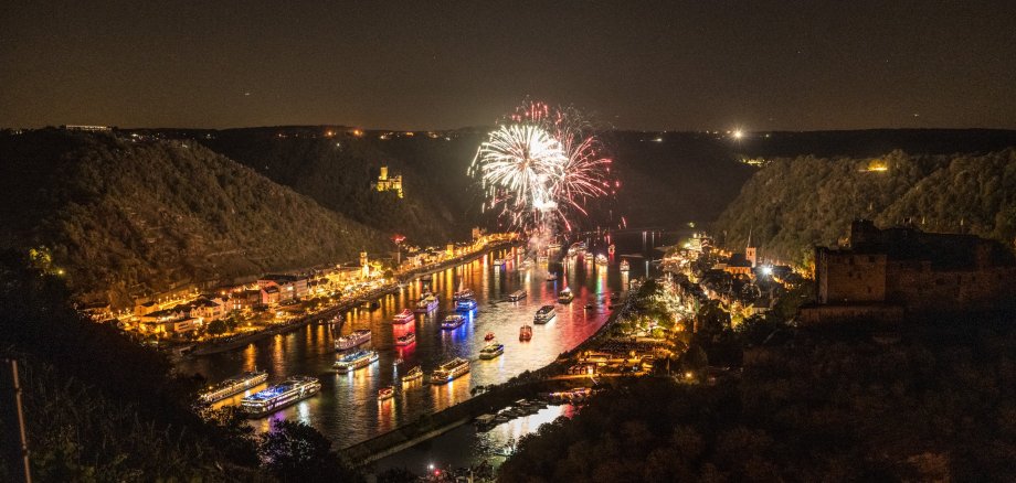 Rhein in Flammen am Mittelrhein